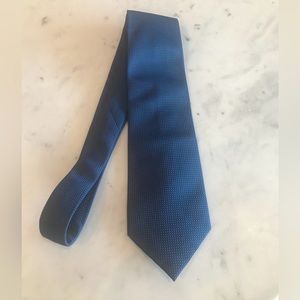 Men’s Kenneth Cole Navy Blue Tie.
